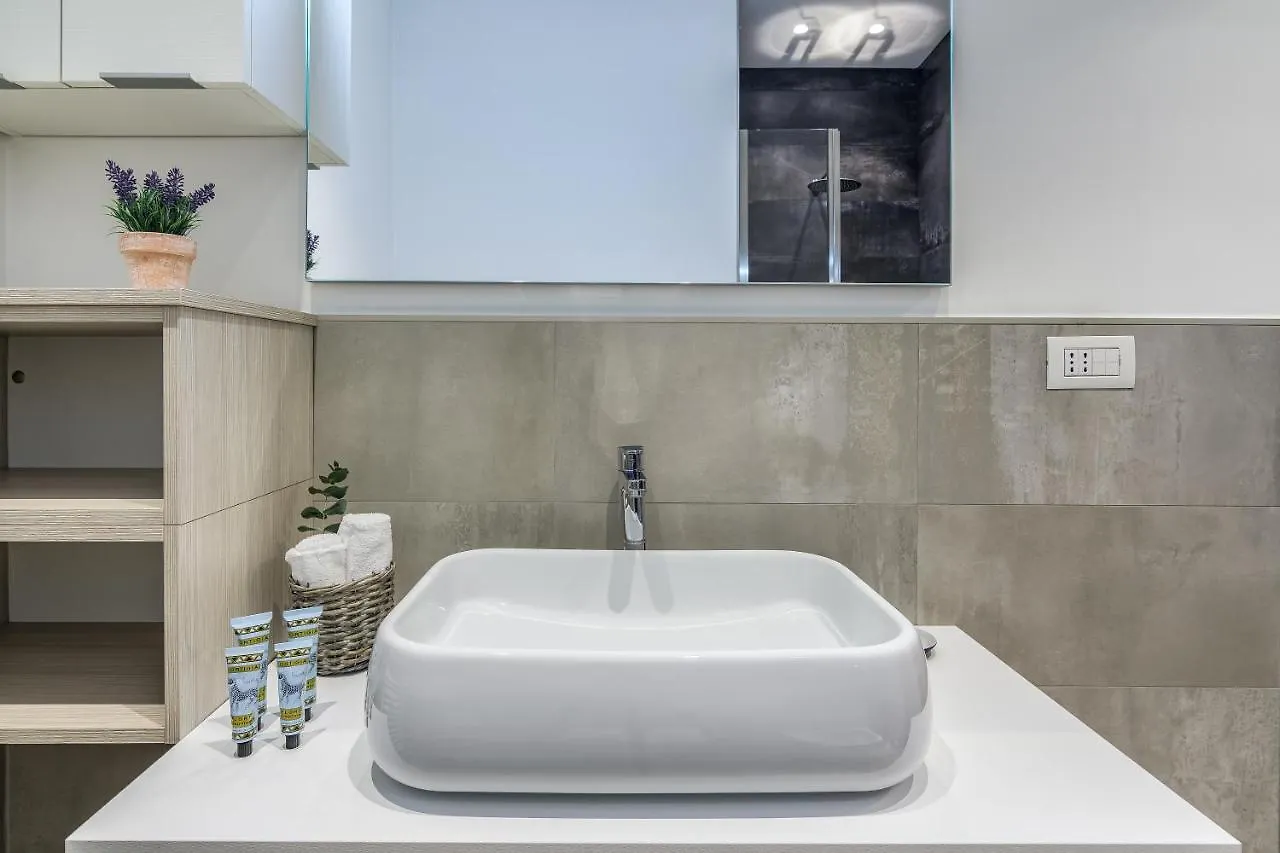 Beplace Apartments In Isola Milan Italy