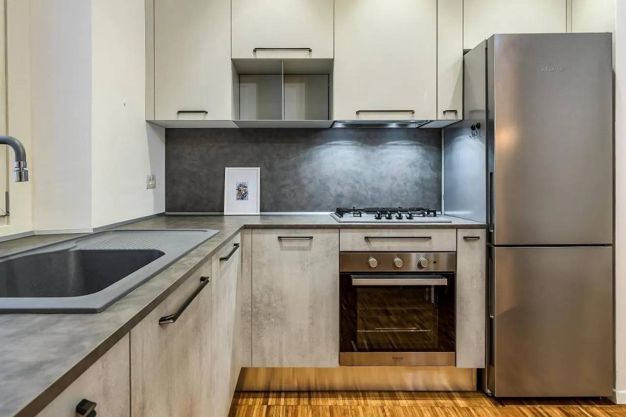 Beplace Apartments In Isola Milan Italy