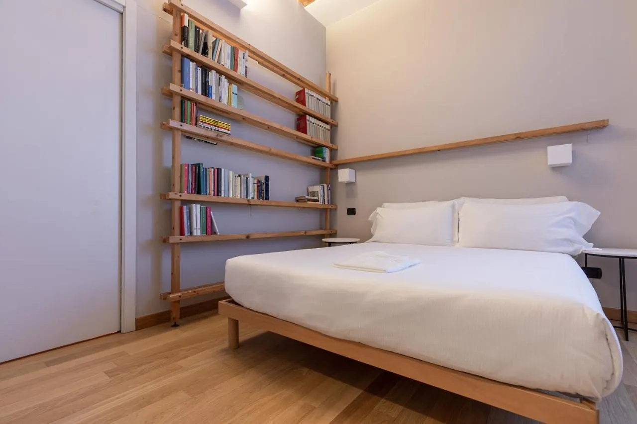 Beplace Apartments In Isola Milan
