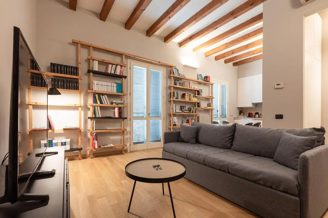 Beplace Apartments In Isola Milan