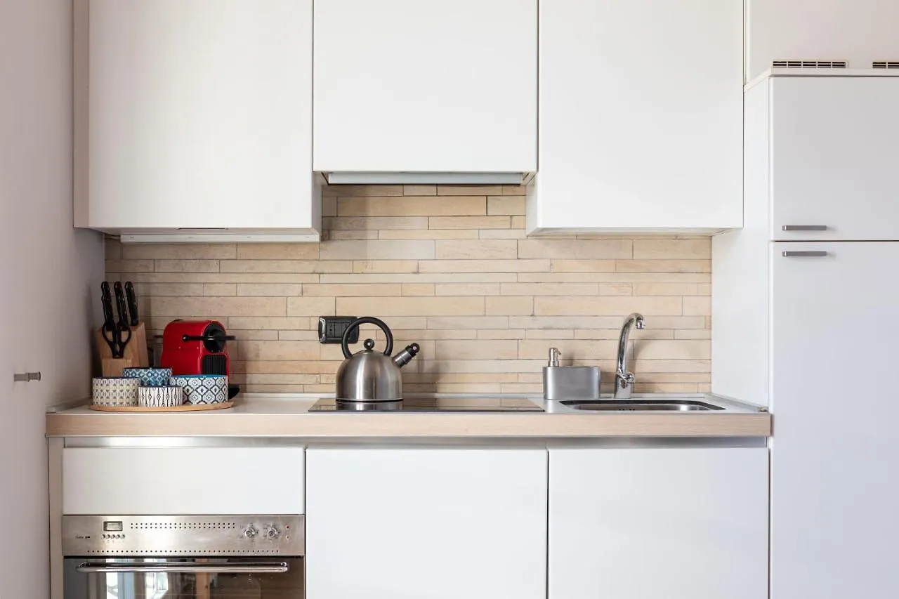 Beplace Apartments In Isola Milan