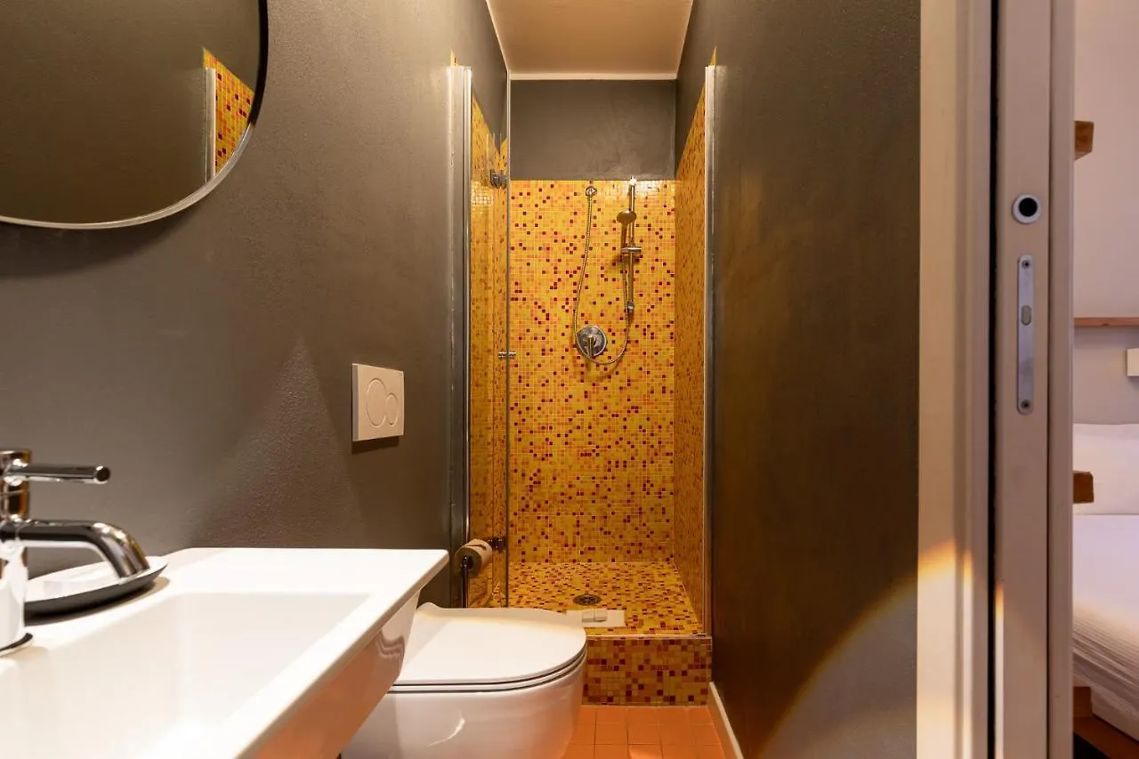 Beplace Apartments In Isola Milan