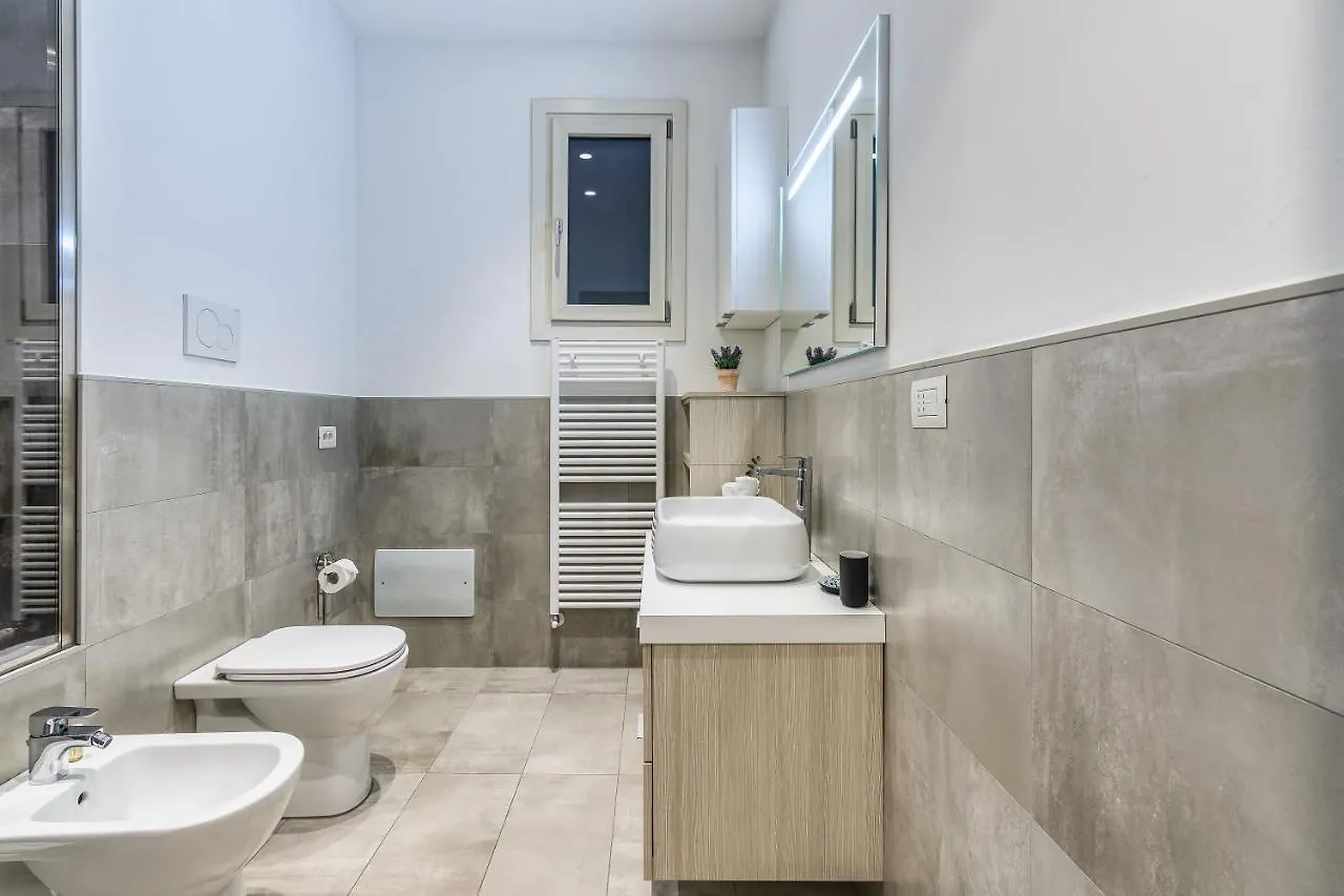 Beplace Apartments In Isola Milan 0*,